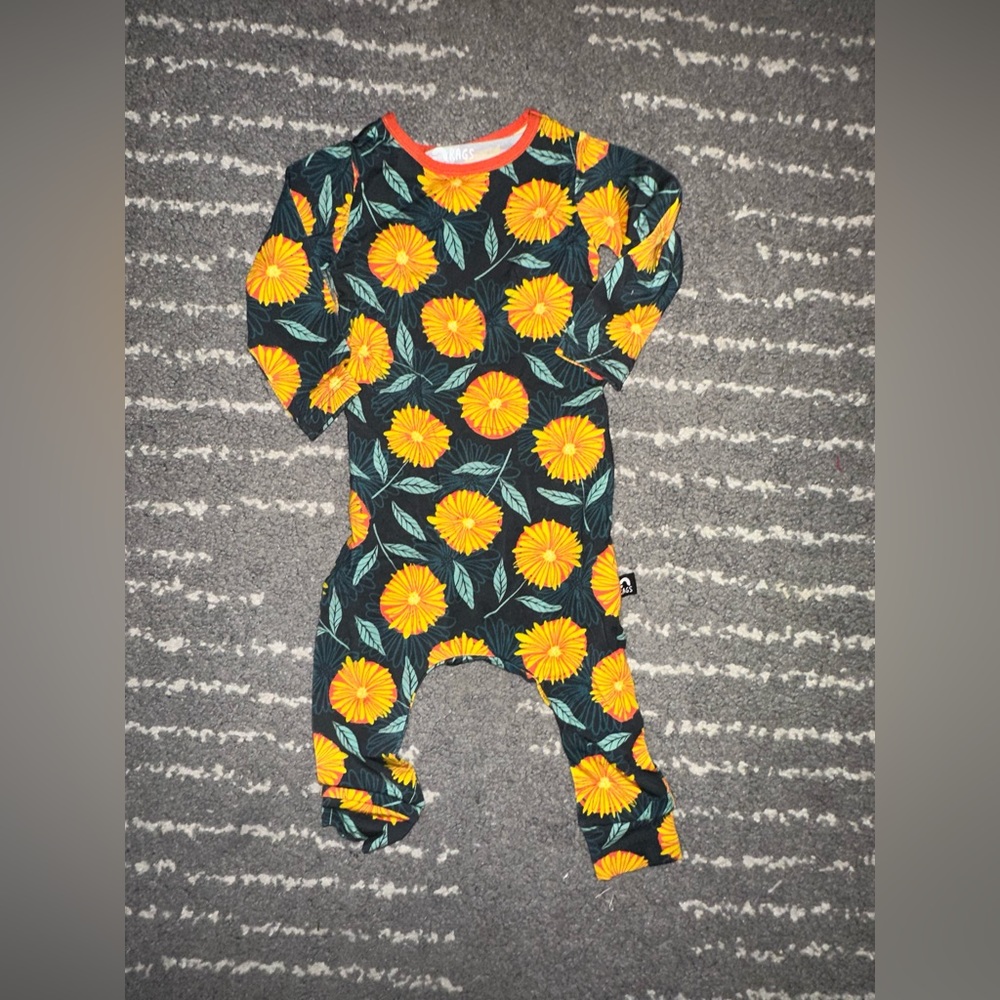 Rags Peekabooty romper 6-9 months sunflower